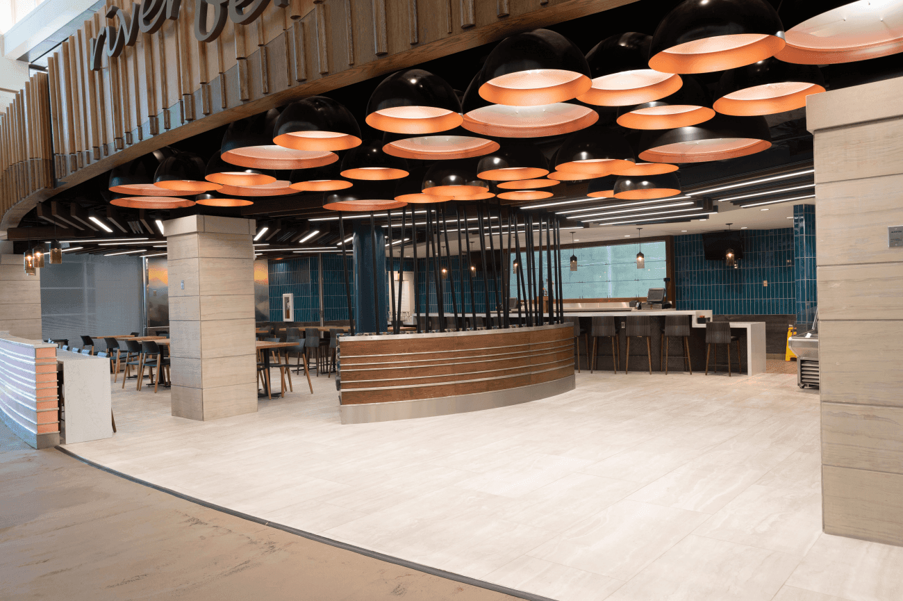 Riverbend Bar & Grill - Image 1