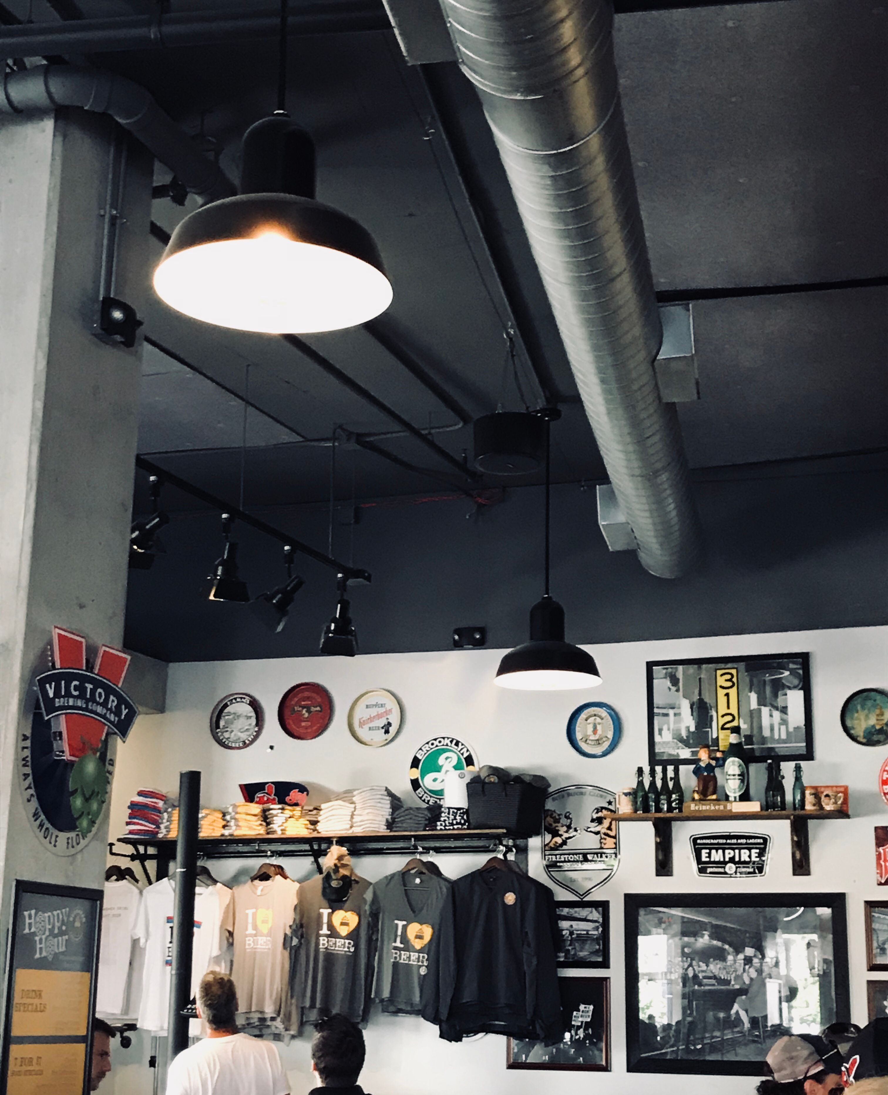 Beerhead Bar and Eatery - Image 1