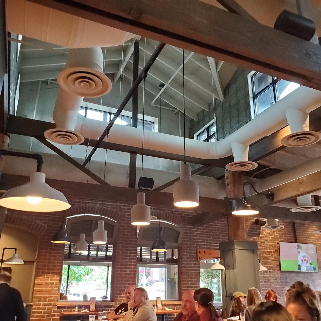 Mama Stortini's Restaurant and Bar