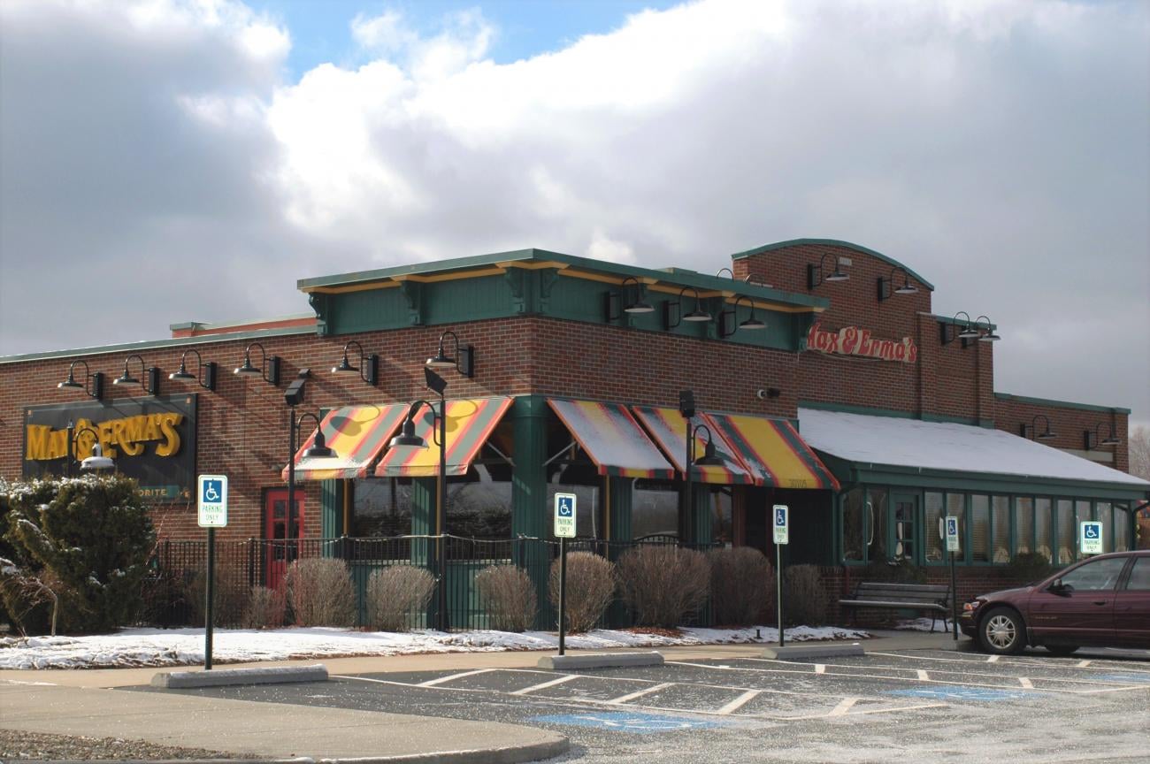Max & Erma's - Image 3