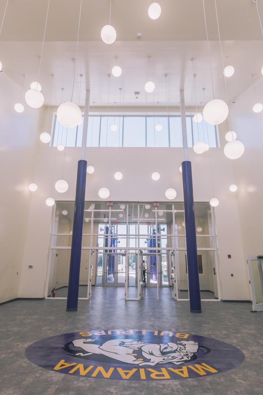 École primaire et secondaire Marianna K-8 - Image 3